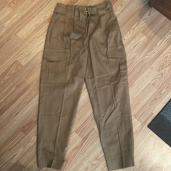 NWT Banana Republic Cargo Pants - Picture 1 of 4